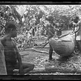 [Manum Island, New Guinea] Carving the Hull of Yabururu’s New Overseas Canoe: Aimoŋ, Tsauria, Yabururu, Gabuzi