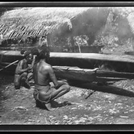 [Manum Island, New Guinea] Ararua and Yabu Burning the Inside of Yabururu’s Canoe