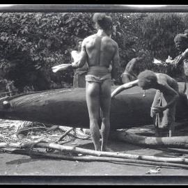 [Manum Island, New Guinea] Canoe Painting at Yabururu's