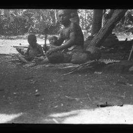 [Manum Island, New Guinea] ? Moŋgoro of ŋasinŋasi Nursing his Sick Baby