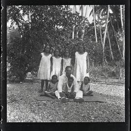 [Narau] Detudamo, his Wife and Six Younger Children