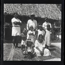 [Narau] Domawaije, his Daughter, Son-in-Law, ? Son, and Grand­ Children