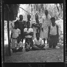 [Narau] Scotty and his Wife with some of their Children and Grand­children