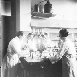 Students in the Department of Chemistry Research Laboratory