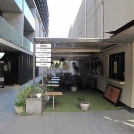 Closed Laneway Café at the Wentworth Building