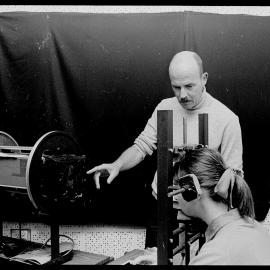 Dr Peter Wenderoth Testing Student's Response to Visual Stimuli