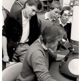Electron Microscope Unit