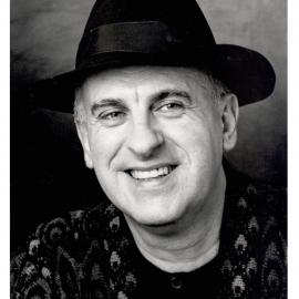 Acclaimed Pianist Roger Woodward