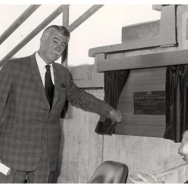 Sir Roden Cutler Opening the Bruce Williams Pavilion