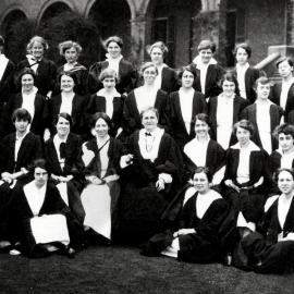 Women's College Students and Principal, 1916